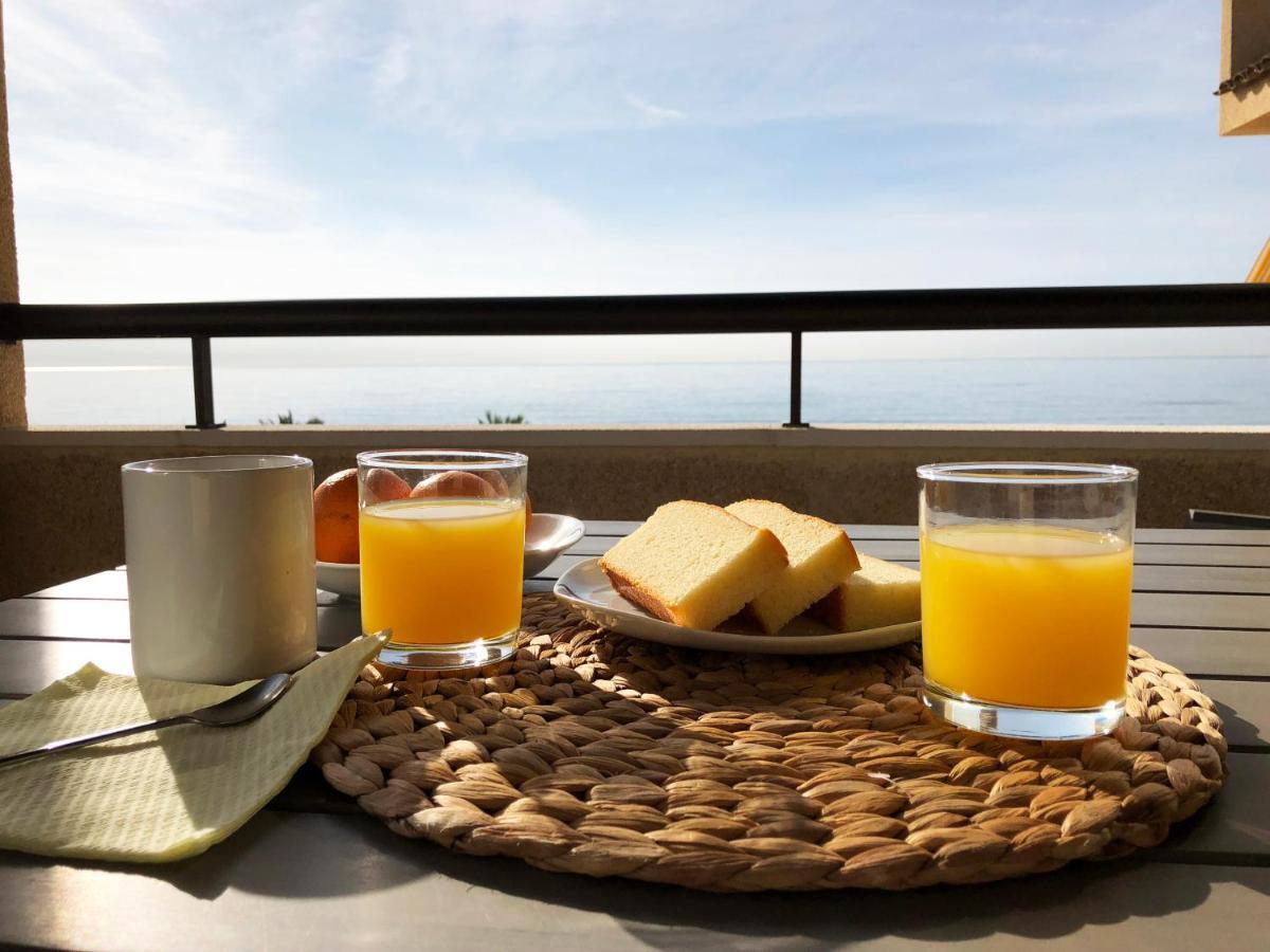 סגור דה לה קלאפל Lovely Seaside Apartment In Front Of Calafell Beach And Cunit Beach מראה חיצוני תמונה